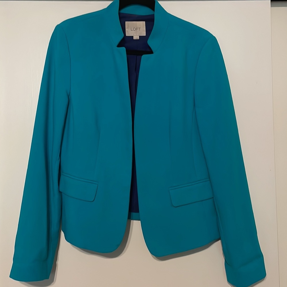 Loft size 10 Turquoise blue jacket wit 2 front pockets - sleeves can be rolled
